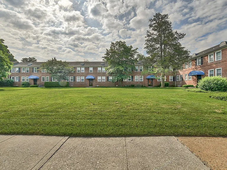 Fordleigh Apartments — Photo 8