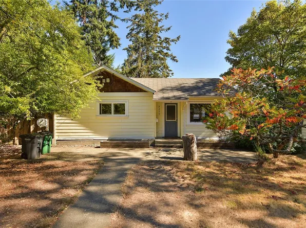 5229 Jersey Rd, Saanich, BC V8Y 2H2
