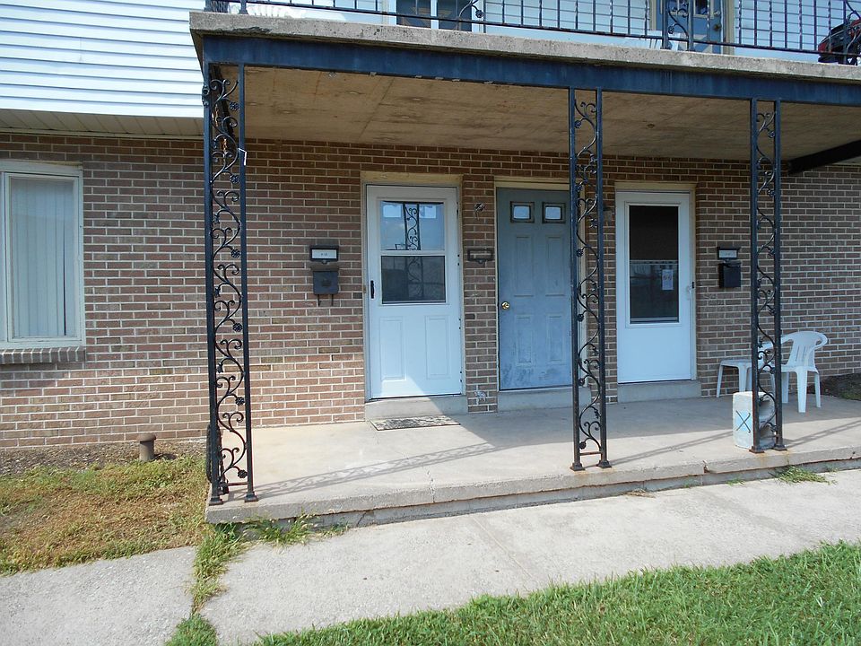 1st image of 718 E 18th St #13