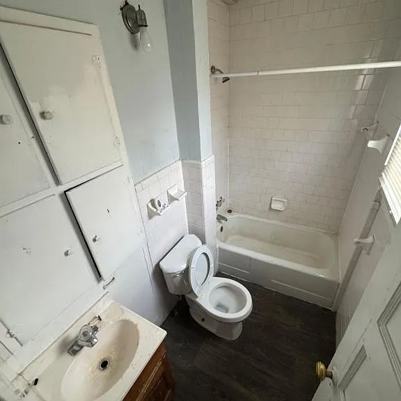 3433 Lansing Ave — Photo 6