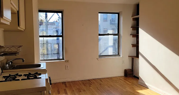 Rented by City Limits Leasing | media 2