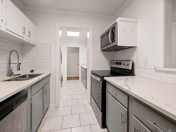 4th image of 3101 Highland Rd APT 204