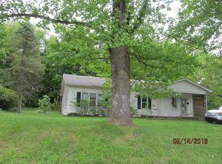 3270 Country Club Rd, Spencer, IN 47460