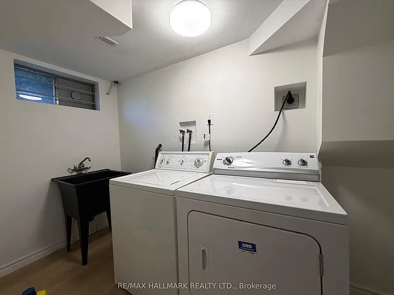 12 Wardencourt Dr #LOWER — Photo 20