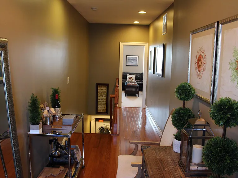 1433 Hull St — Photo 8