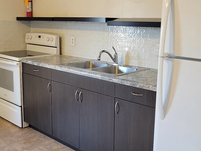 1111 5th Ave NW #2 — Photo 1