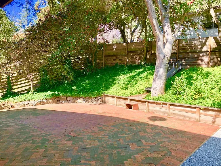 6445 Thornhill Dr — Photo 16