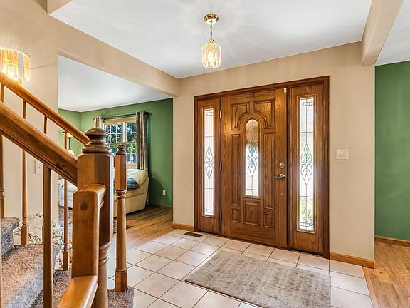 4th image of 7 Glendora Ct