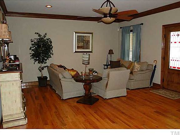2nd image of 3021 Wildwood Dr