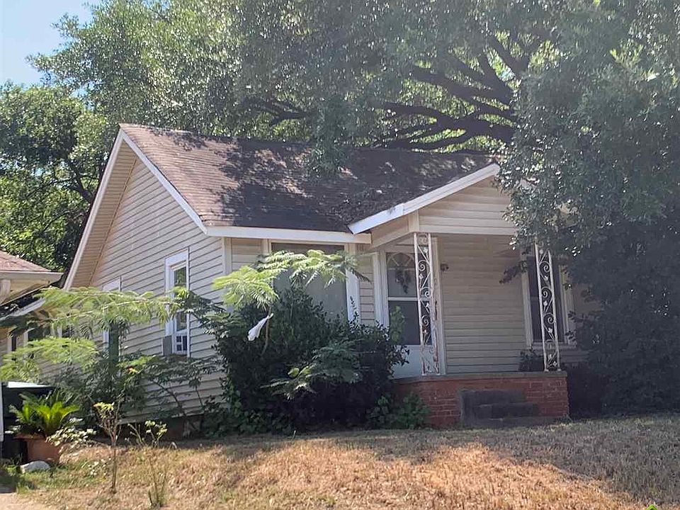 1st image of 1723 N Ross Ave