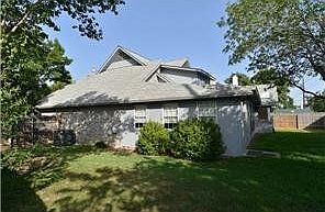 3rd image of 901 Riverlawn Dr
