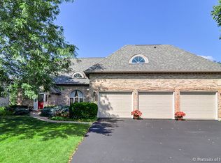 4260 White Eagle Dr, Naperville, IL