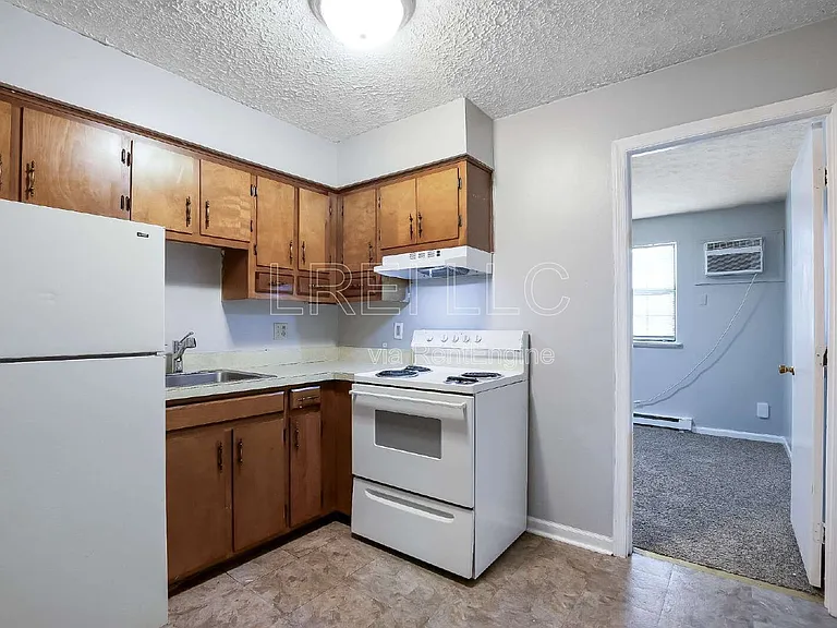 176 Thistlewood Ave #14 — Photo 3