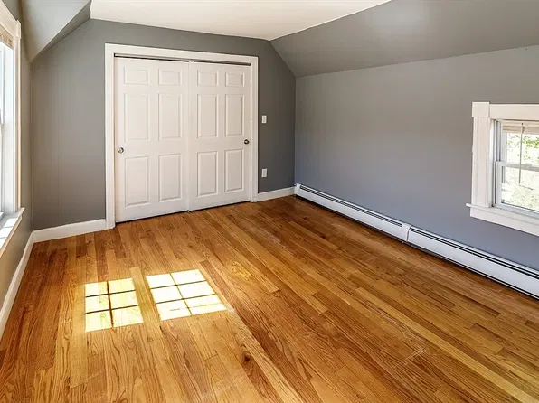 55 Orient St #1, Worcester, MA 01604