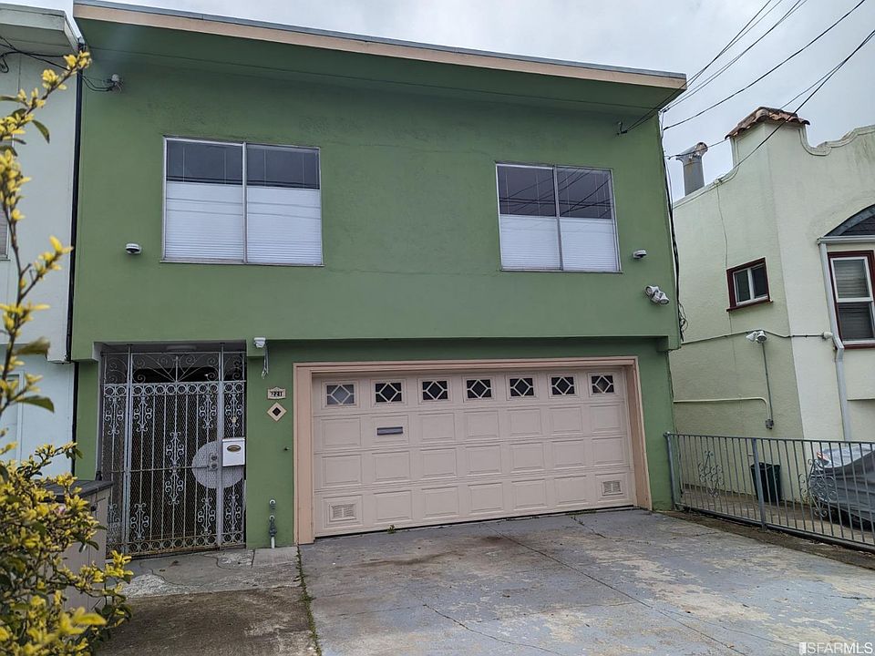 1st image of 221 Farallones St