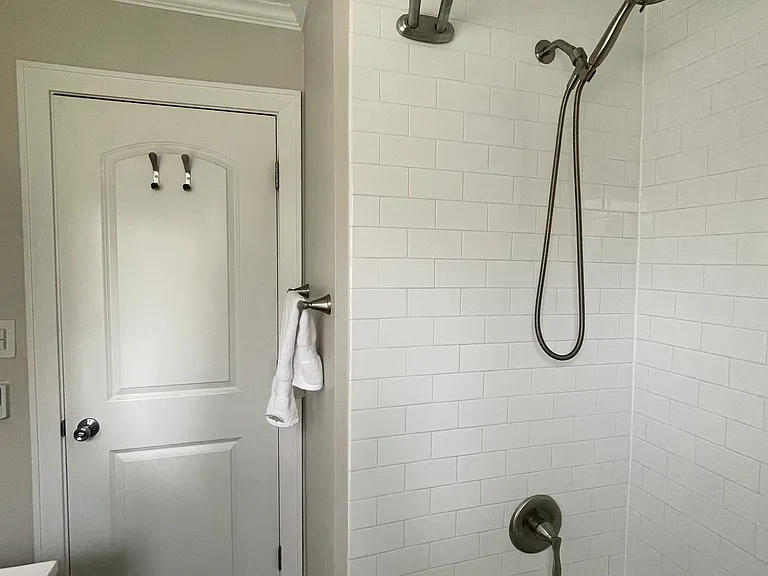 N Bayview Dr — Photo 17