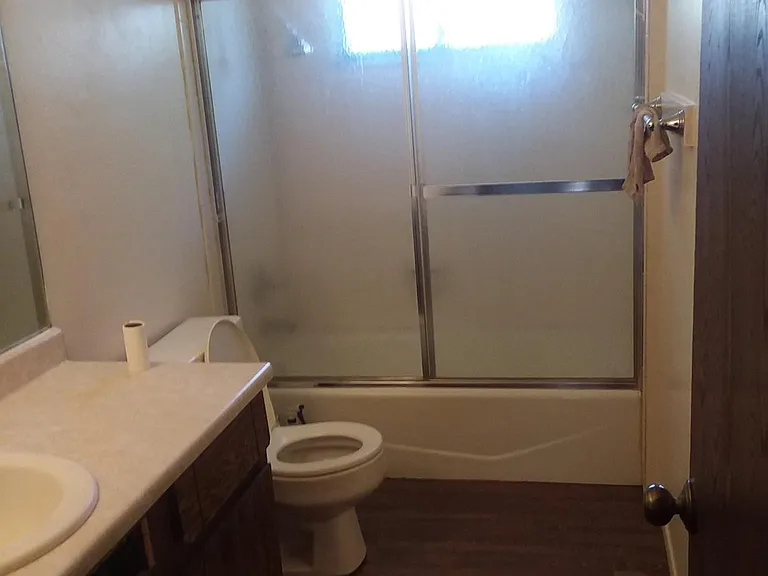 606 46th Avenue Ct — Photo 7