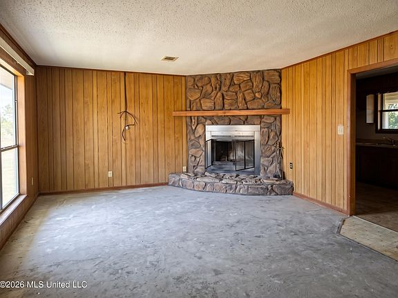 5th image of 170 Parsonage Rd