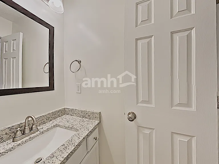 2462 Heatherton Ct — Photo 16