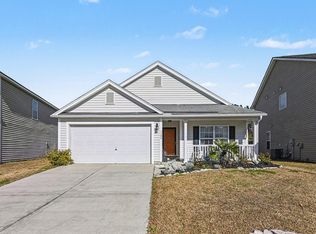 1106 Flyway Rd, Summerville, SC 29483
