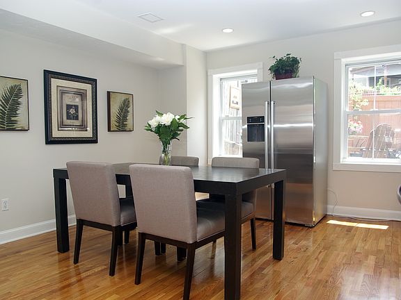 3rd image of 514 Medford St