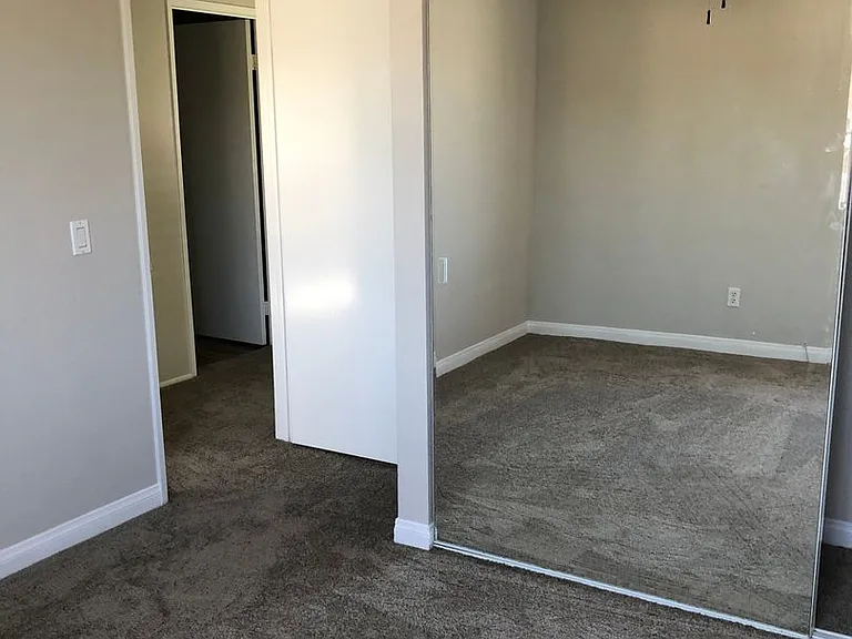 10328 New Bedford Ct — Photo 12