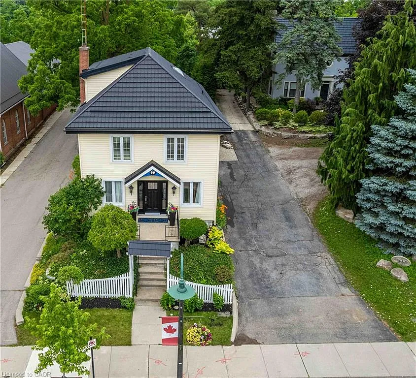 99 Argyle St N photo 1