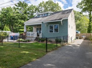 18 Elmwood St, Wareham, MA 02571
