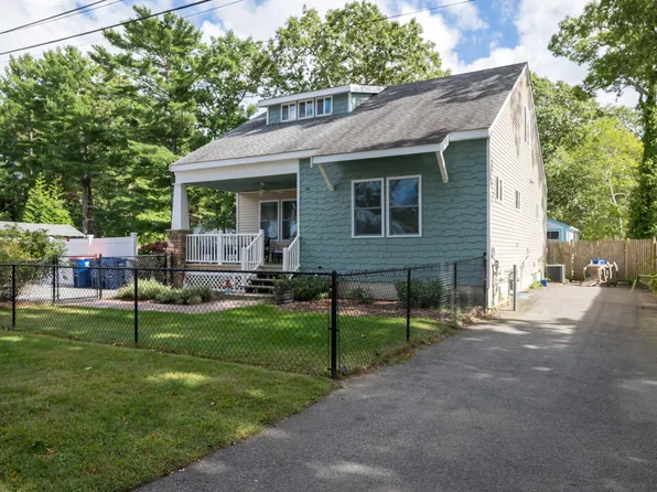 18 Elmwood Street W, Wareham, MA 02571