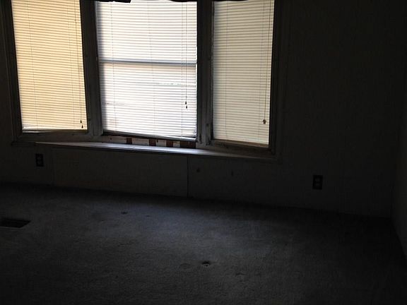 4th image of 119 Dearborn St
