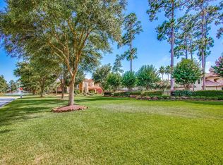 8111 Michaels Crest Ln, Humble, TX 77396