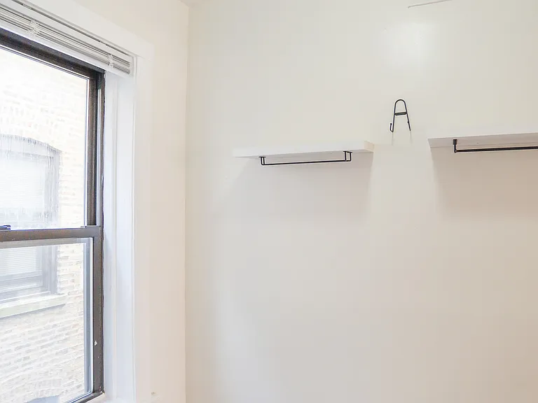 2625 N Spaulding Ave #2W — Photo 6