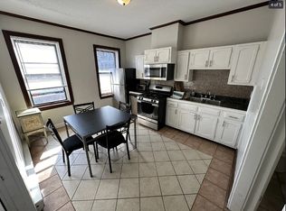 32 Shelby St #1R, Boston, MA 02128