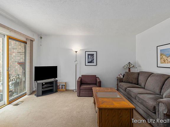 4th image of 6356 Wainscot Dr SE #111