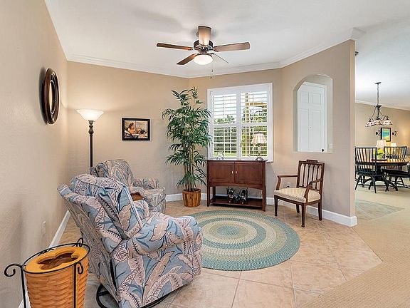 2nd image of 6425 Oxford Cir Unit 101A