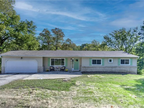7317 NW Oak Dr, Kansas City, MO 64152
