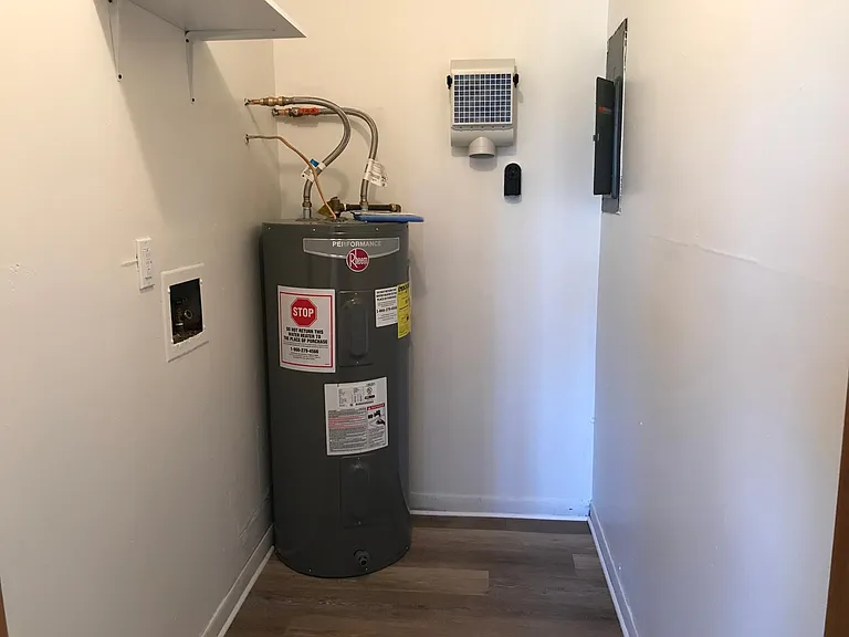 4825 Pennsylvania Ave SW #2A — Photo 5