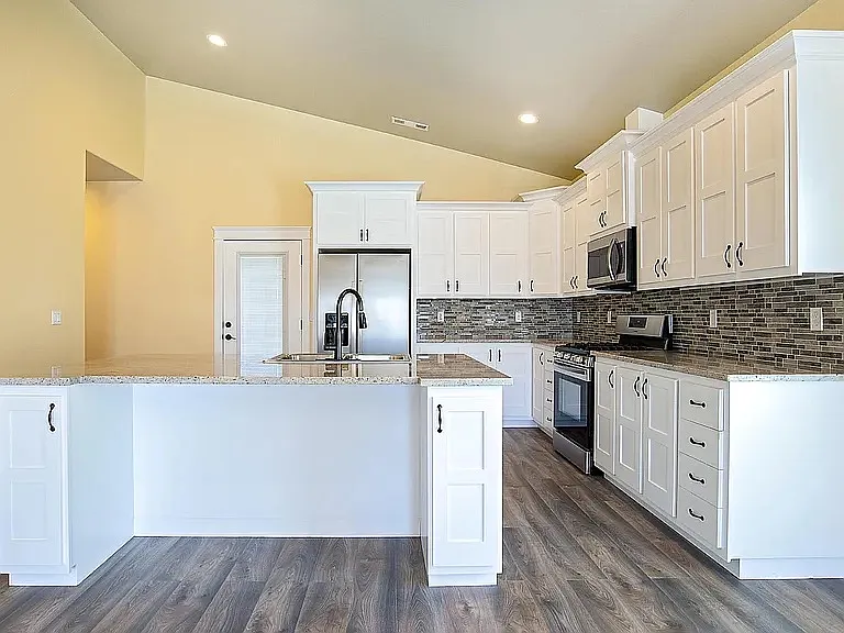656 Nobility Dr — Photo 10