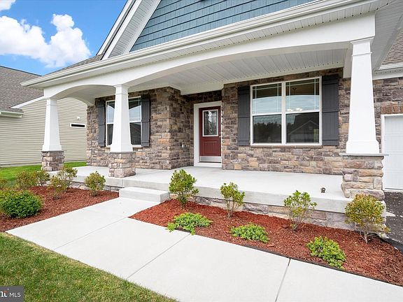 2nd image of 20241 Greythorne Ln