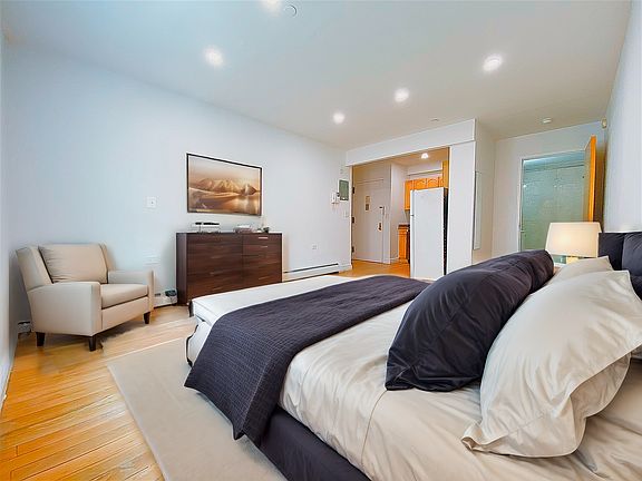 4th image of 234 E 3rd St #2E
