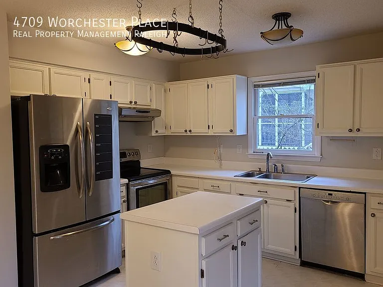 4709 Worchester Pl — Photo 8