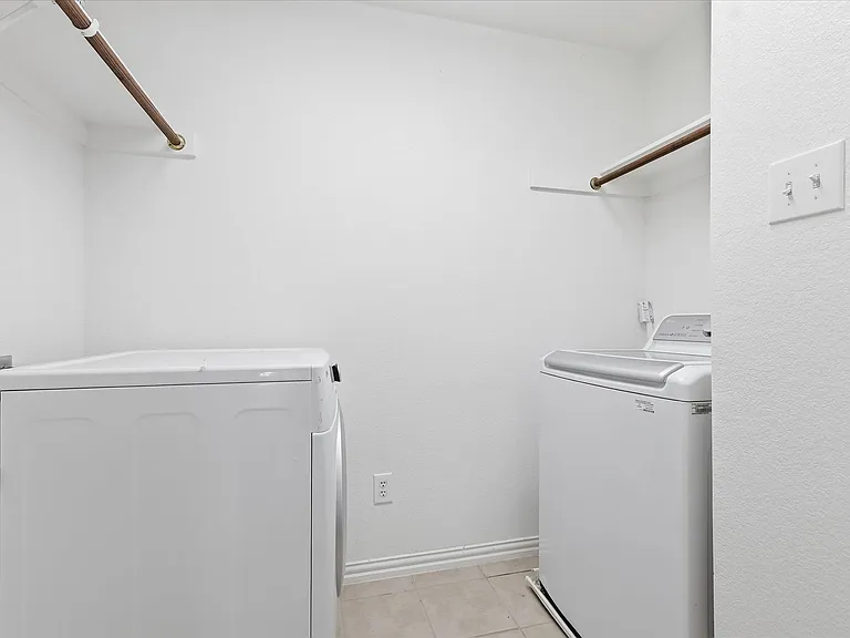 2649 Jacobson Dr — Photo 22