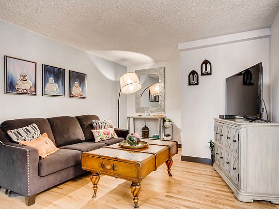 2nd image of 1349 N Race St APT 1