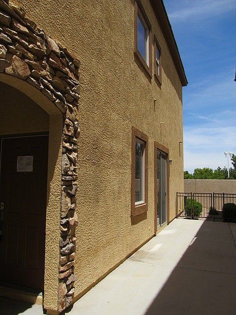 1st image of 9208 Worsley Park Pl
