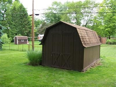 3rd image of 5325 Haxton Dr