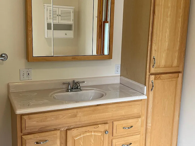 46 Englewood Rd #46R — Photo 6