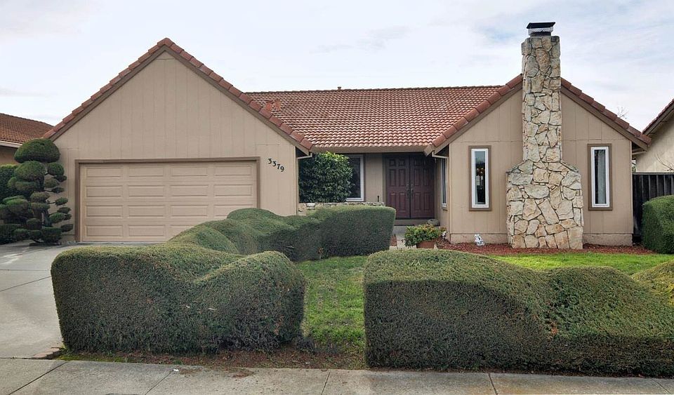 1st image of 3379 Lindmuir Dr
