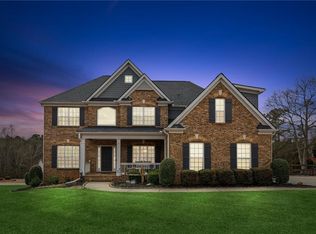 9115 Hannahs Crossing Dr, Gainesville, GA 30506