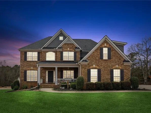 9115 Hannahs Crossing Dr, Gainesville, GA 30506