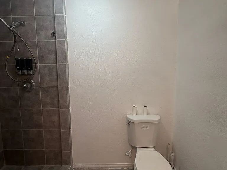 1395 N Pennsylvania Ave — Photo 24